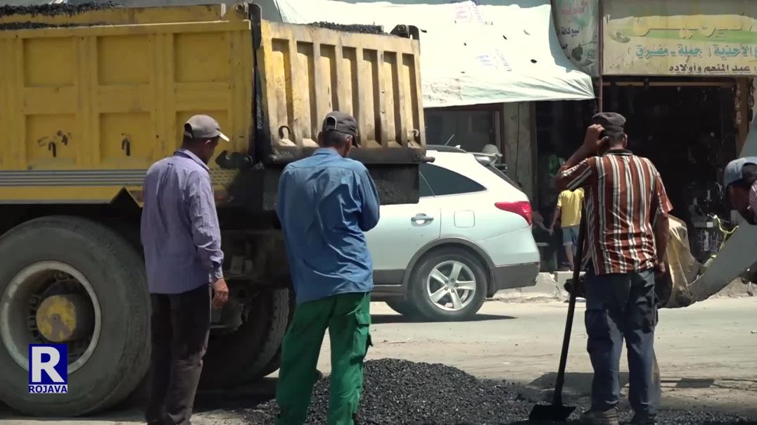 ⁣لجنة الخدمات في بلدية الشعب في الرقة تنجز نسبة كبيرة من مشاريع تعبيد الطرق