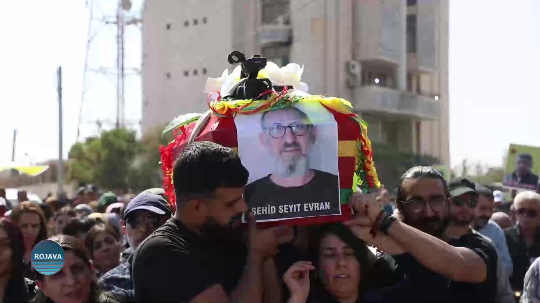 بمراسم مهيبة ....الآلاف في إقليم الجزيرة يشيعون جثماني الصحفي سيد آڤران والقيادي أصلان قامشلو