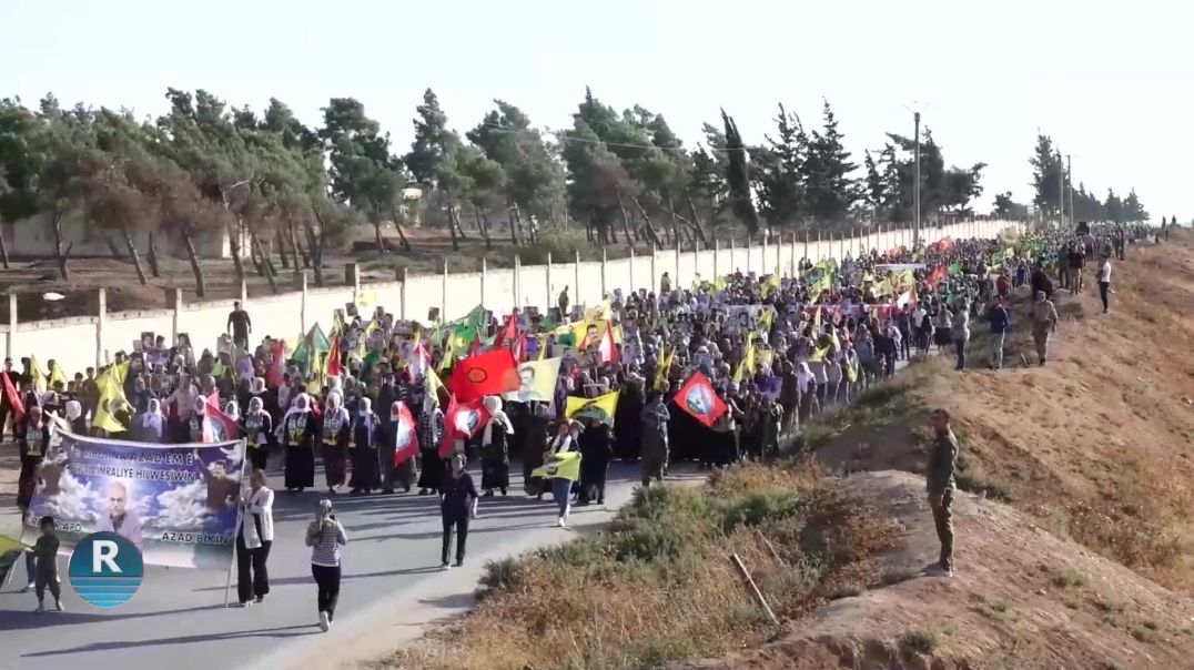 DAXWAZA AZADIYA RÊBER APO ROJ BI ROJÊ LI CÎHANÊ BILIND DIBE