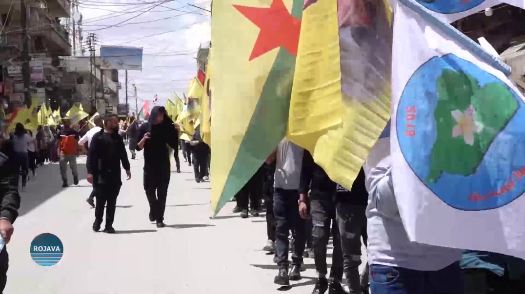 أهالي قامشلو يخرجون في مسيرة حاشدة للتنديد بهجمات الاحتلال التركي على مناطق الدفاع مديا