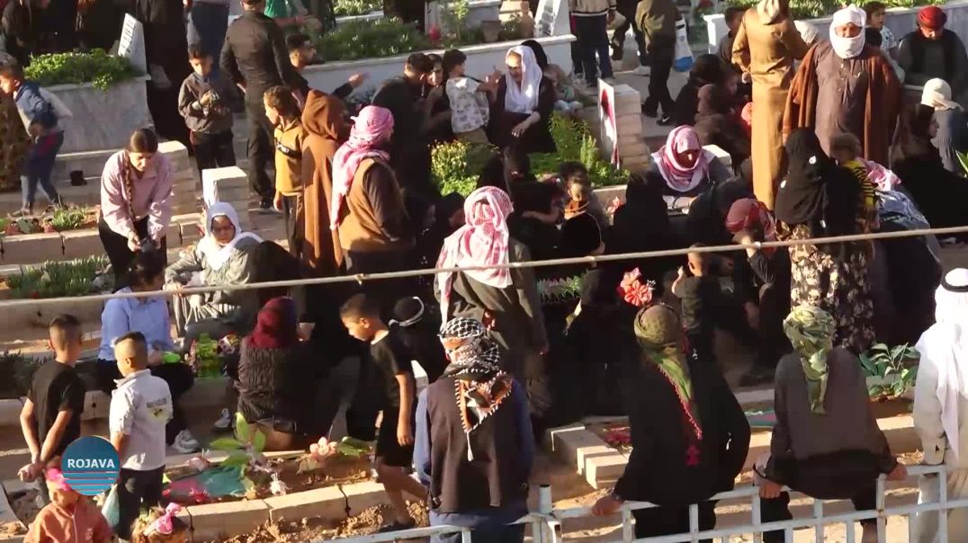 أهالي الحسكة وذوو الشهداء يزورون أضرحة شهدائهم فجر عيد الأضحى وسط أجواء مليئة بالتبريكات