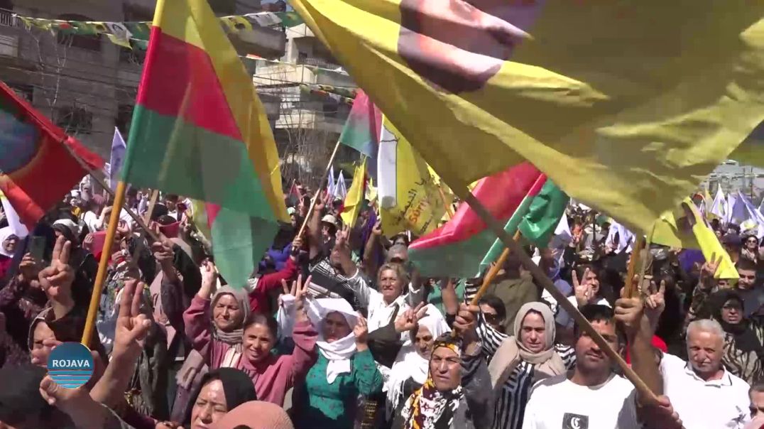 وقفة جماهيرية في قامشلو للمطالبة بالحرية الجسدية للقائد أوجلان وبناء سوريا ديمقراطية لامركزية