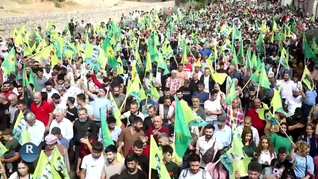 الآلاف من أهالي الشيخ مقصود والأشرفية يخرجون في مسيرة للمطالبة بحرية القائد عبد الله أوجلان