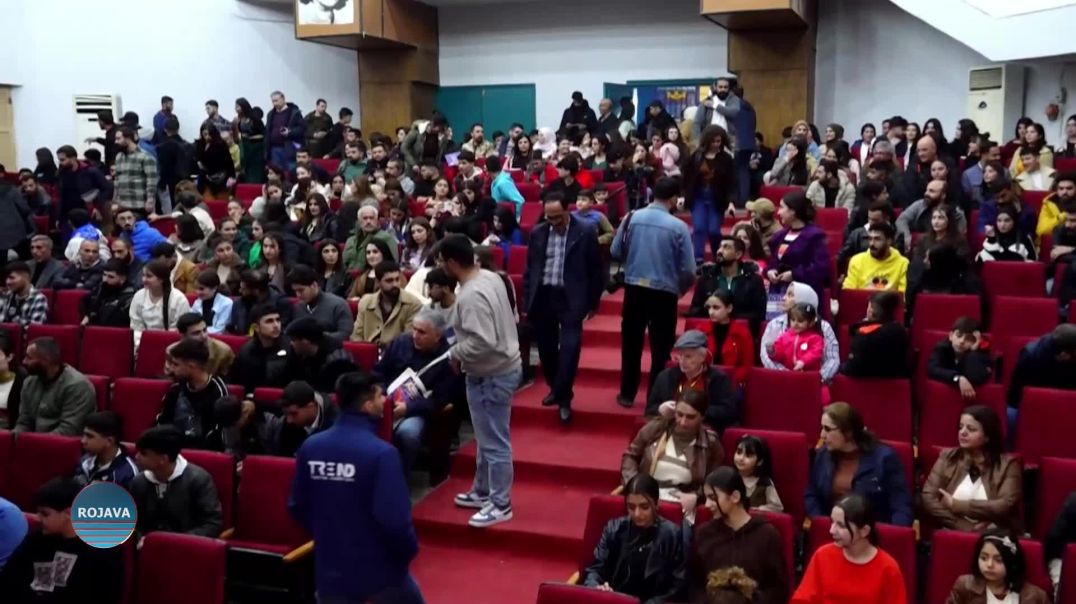 مهرجان روج آفا الدولي للأفلام يختتم يومه الخامس بعروض فنية متنوعة