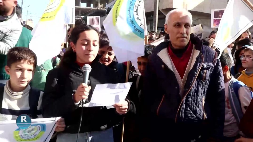 ⁣تظاهرة احتجاجية لطلبة المدارس في الشيخ مقصود والأشرفية تطالب بفك الحصار وإنقاذ العملية التعليمية