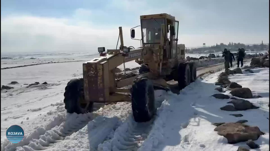 Ji Ber Barîna Berfê Riyên Gundan Hatibûn Girtin