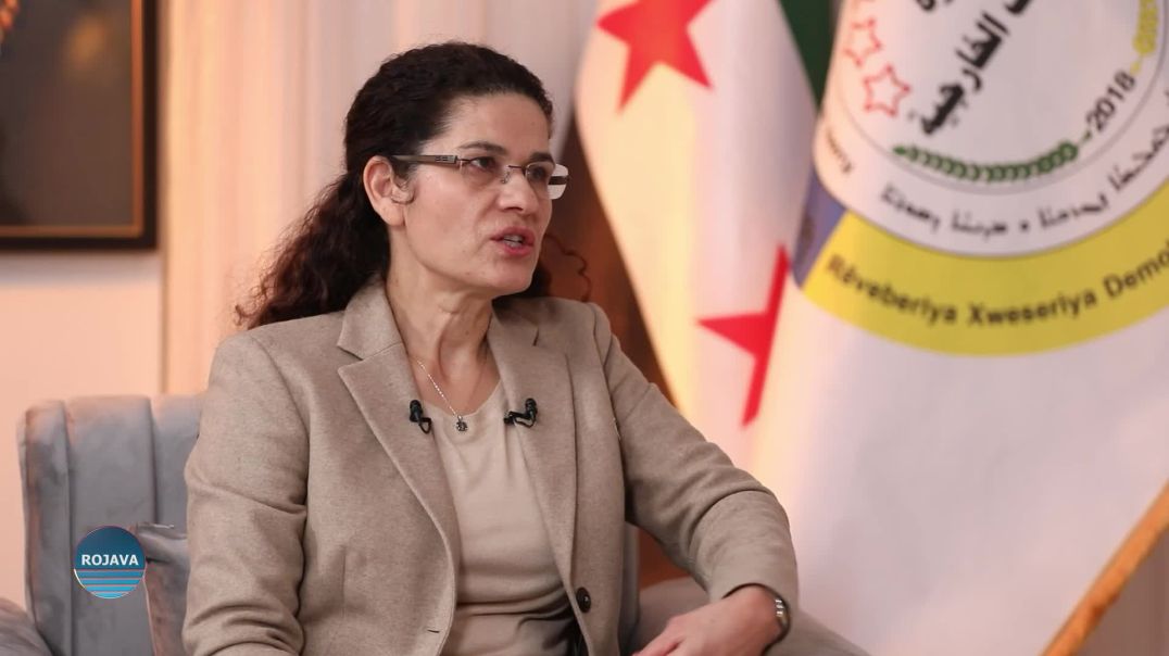 ⁣ÎLHAM EHMED: DIVÊ DYA'Ê HELWESTA XWE LI HEMBERÎ KOMKUJIYAN NÎŞAN BIDE