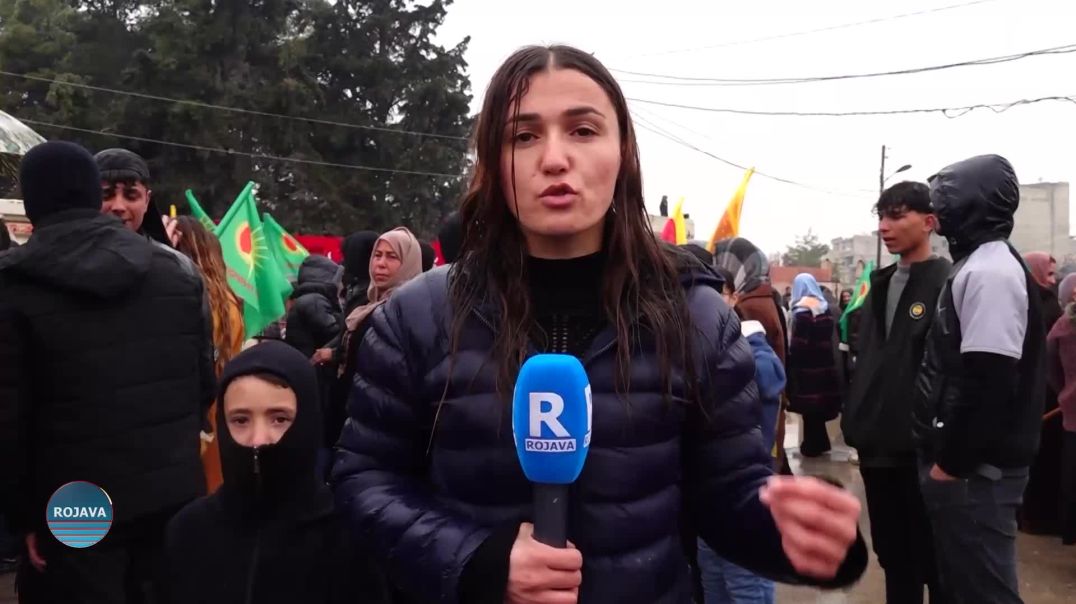 Jinên Kobanê: Dorpêça Li Ser Kobanê Îradeya Me Naşkîne