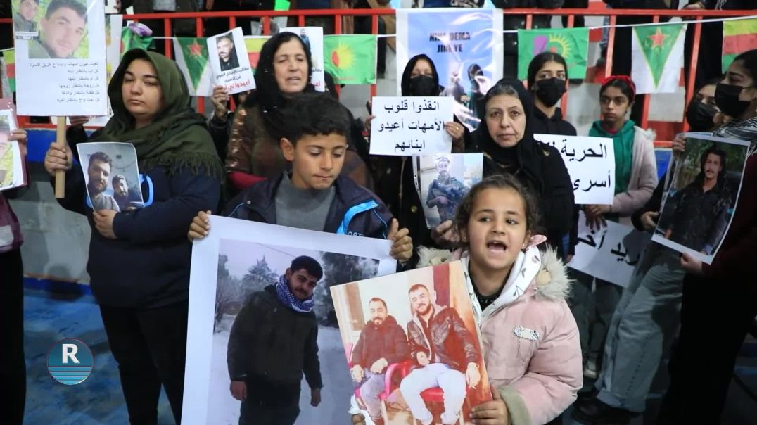 DAYÎKÊN DÎLGIRTIYAN DAXWAZA BERDANA ZAROKÊN XWE KIRIN