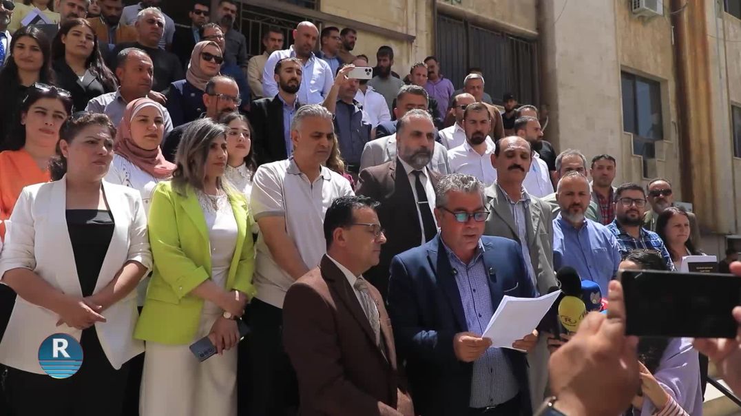 ⁣اتحاد المحامين في قامشلو يندد بإزالة اللغة الكردية من واجهات قصري العدل في كل من الحسكة وقامشلو
