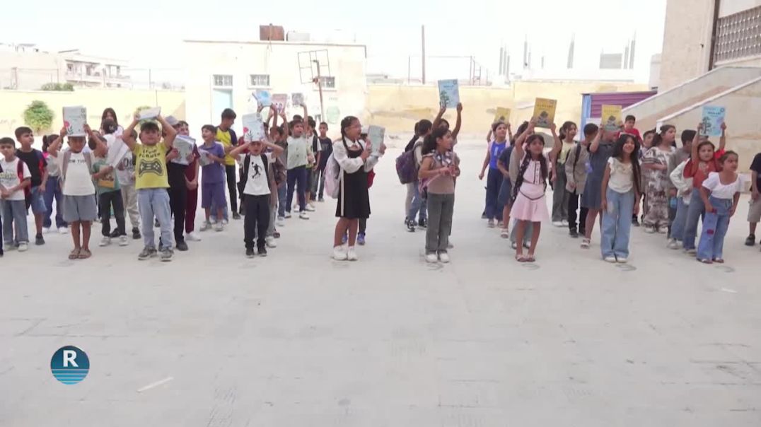 ⁣من باحات مدارسهم.. طلاب كوباني يطالبون بحقهم في التعليم باللغة الكردية ويرفضون دخول القاعات
